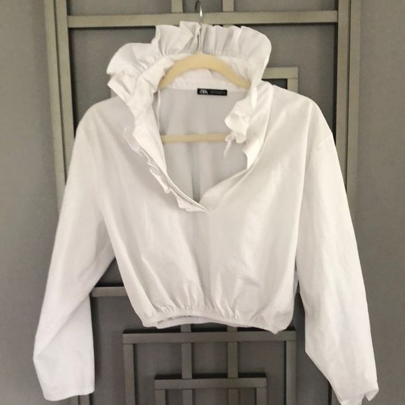 Zara Tops - Fantastic Zara Stretch white ruffle blouse cropped. Size S